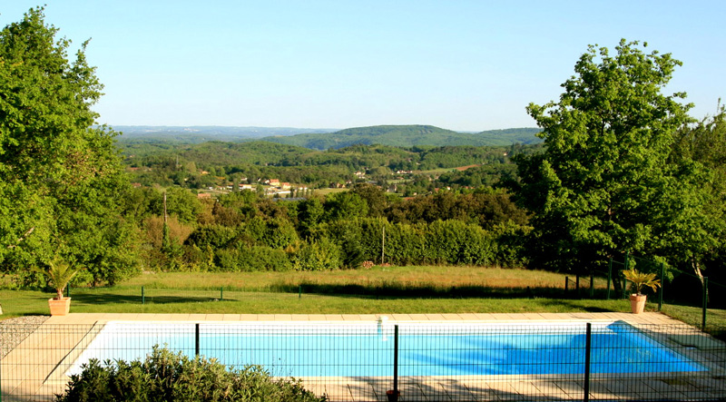 View & Pool